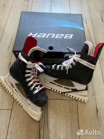 Коньки хоккейные