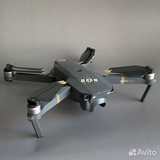 Квадрокоптер DJI Mavic Pro 1