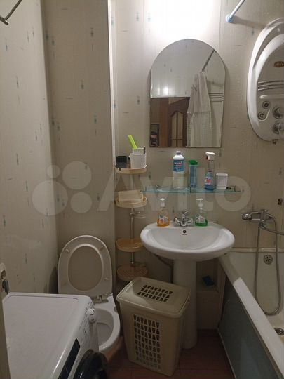 2-к. квартира, 60 м², 1/4 эт.