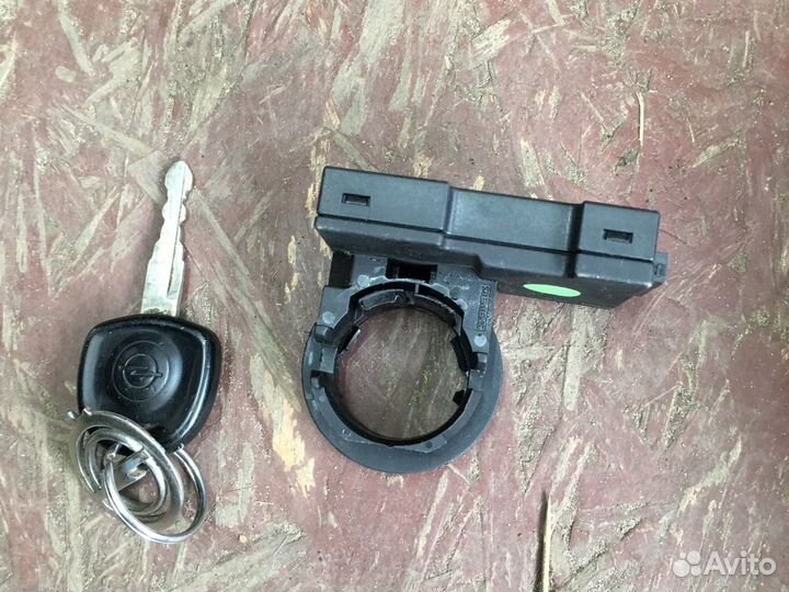 Блок управления иммобилайзера Opel Agila