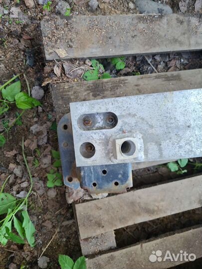 Усилитель переднего бампера Nissan Murano Z51