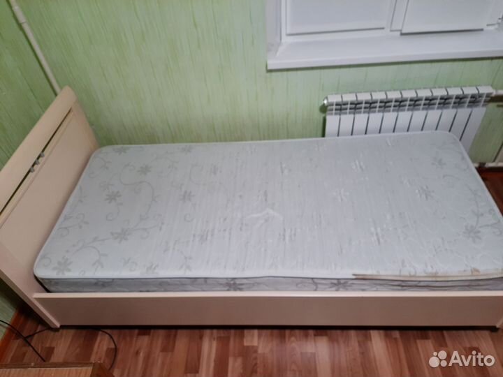 Односпальная кровать