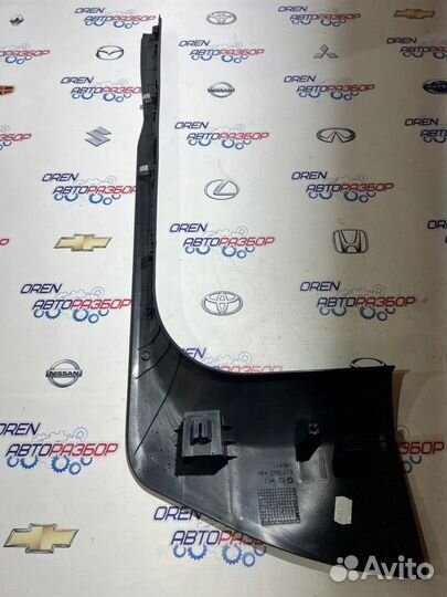 Накладка на порог салона передняя правая Skoda