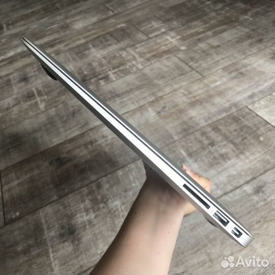 Apple MacBook Air 13 Mid2012