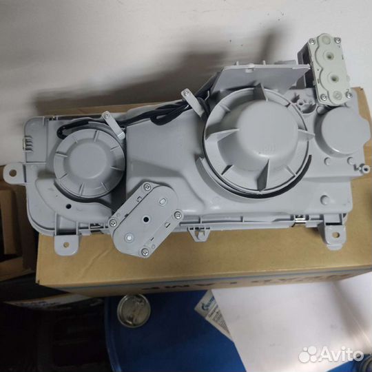 Фара левая Hino ranger с отливом 1994-00г