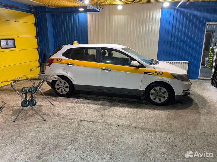 Стекло лобовое Киа Рио