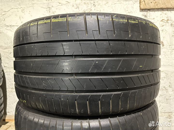 Pirelli P Zero PZ4 295/35 R20