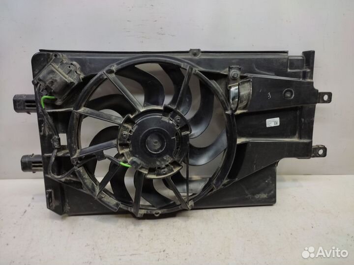 Диффузор радиатора Лада Гранта 2011