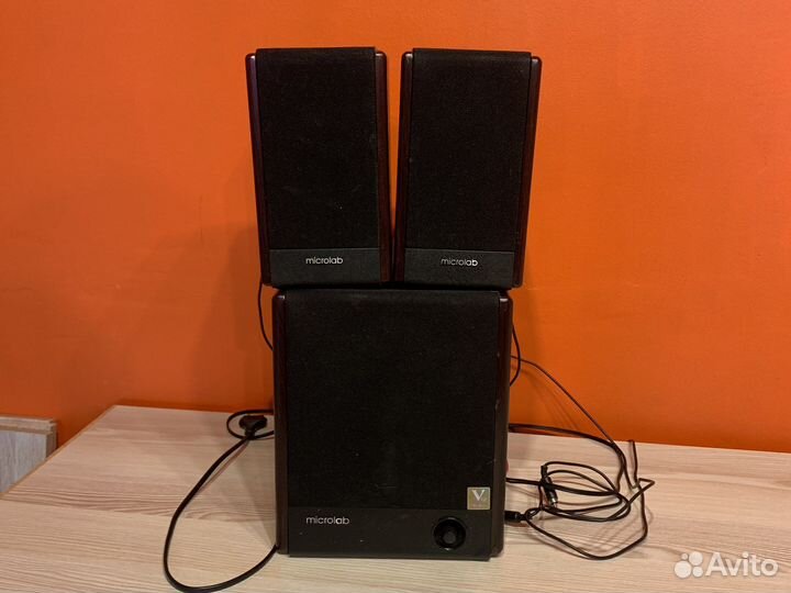 Компьютерные колонки с сабвуфером