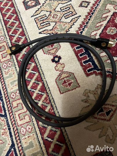 Кабель hdmi oehlbach