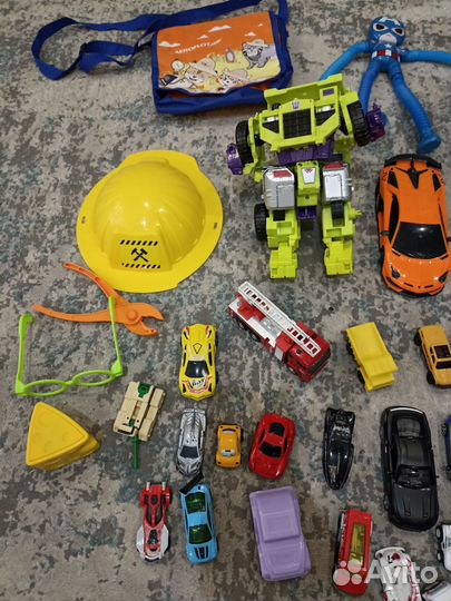 Игрушки пакетом роботы машинки трасформеры