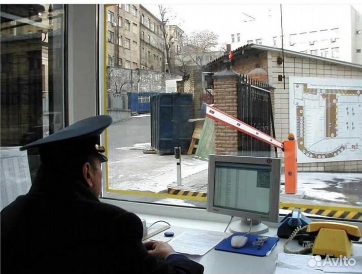 Охранник на кпп в Б.Исток