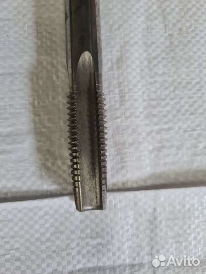 Метчик машинный М20 Р18