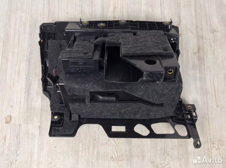 Вещевой ящик, бардачок Audi Q7 4M 2015