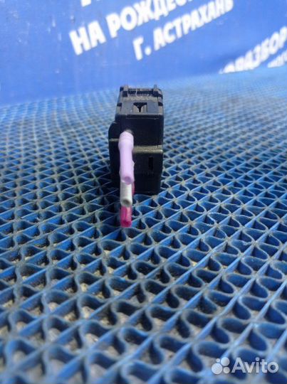 Кнопка корректора фар Mercedes-Benz A170 хэтчбек