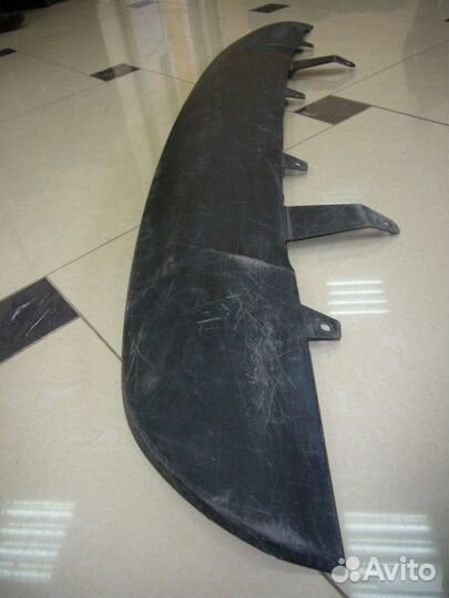 Задний бампер (нижняя часть) задний Toyota Rav4