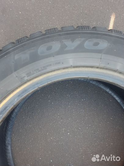 Toyo Observe G3-Ice 215/60 R17