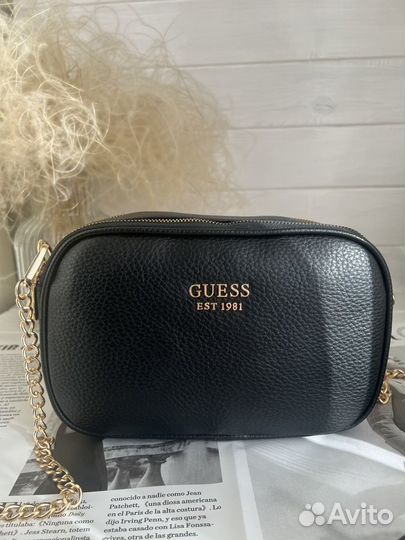 Сумочка Guess