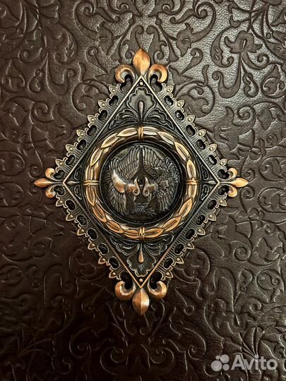 Альбом для фотографий в кожаном переплете