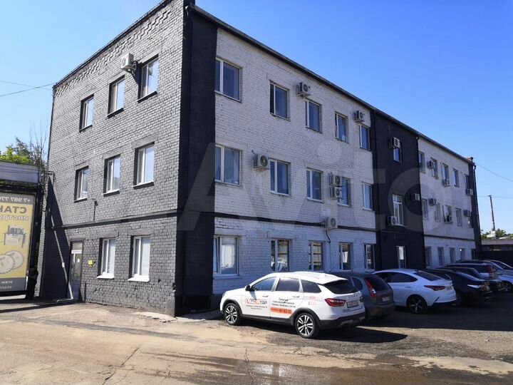 Торговая площадь, склады, 320 м²