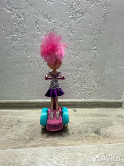 Кукла с транспортном