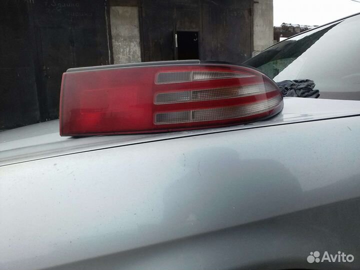 Фонарь задний правый Toyota Sprinter Marino