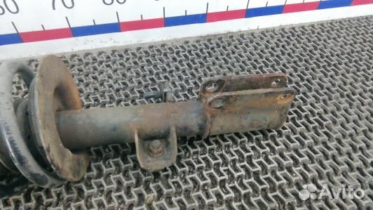 Стойка передняя левая BMW X5 E53 (AEA31K501)