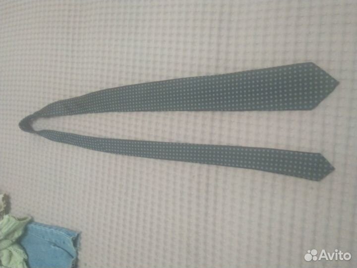 Галстук boss в состоянии нового