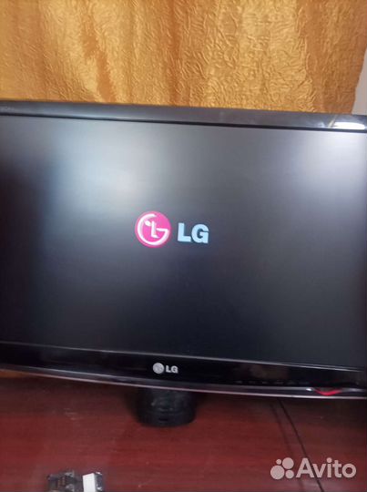 Монитор lg 22