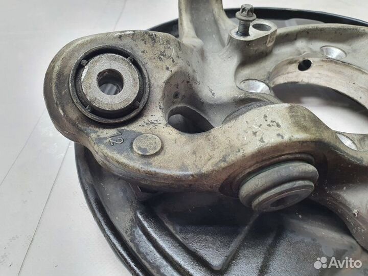 Кулак поворотный задний правый Mercedes-Benz C