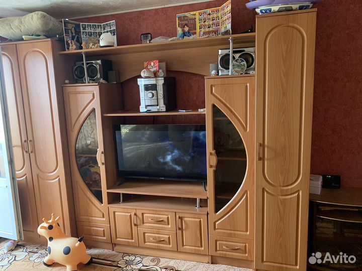 Стенка в гостиную