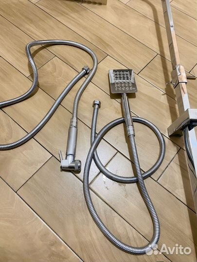 Душевая система с тропическим душем