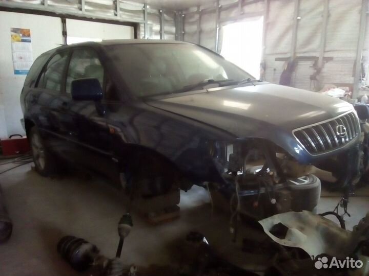 Дверь передняя правая Лексус RX300