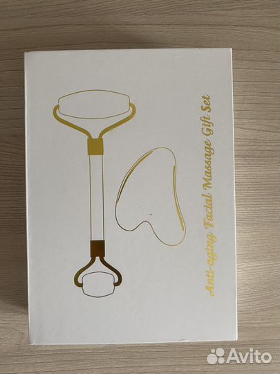 Мссажер для лица гуаша