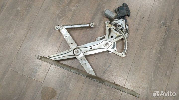 Стеклоподъемник передний правый Toyota Camry XV40