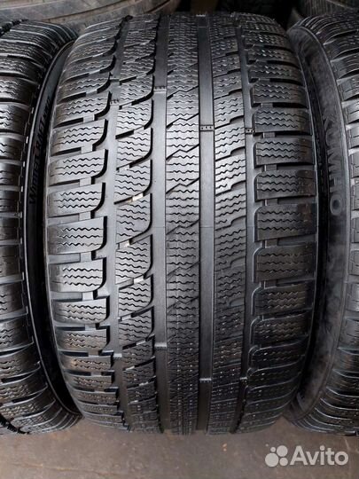 Kumho WinterCraft KW27 225/40 R18 и 255/35 R18 94V