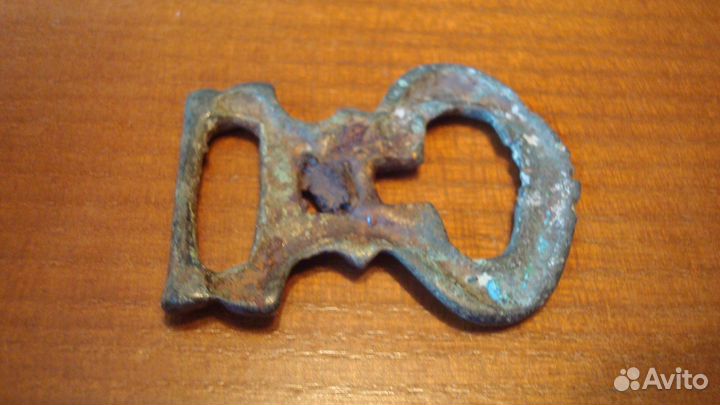 Ременная пряжка, крупная. Средневековье
