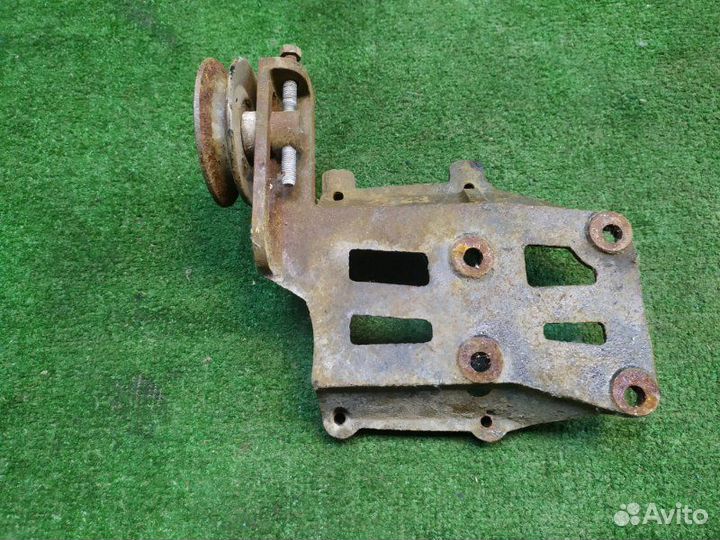 Кронштейн Daewoo Nexia N150 1.5 2012