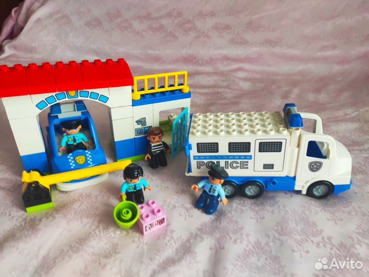 Lego duplo полицейский участок