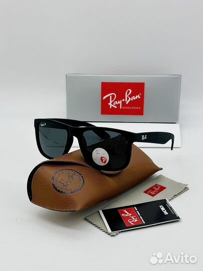 Солнцезащитные очки ray ban