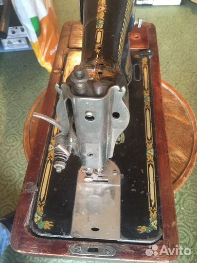 Швейная машина