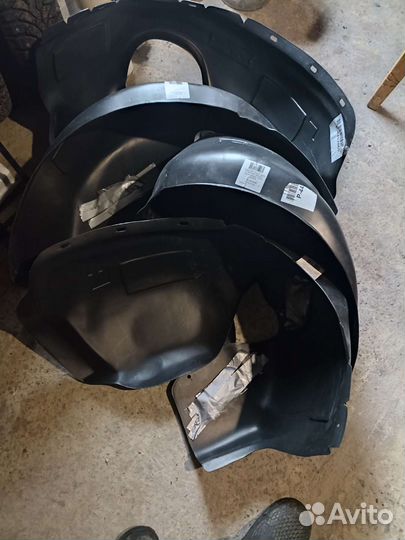Подкрылок Тойота corolla