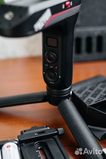 Стабилизатор Zhiyun Weebill-S