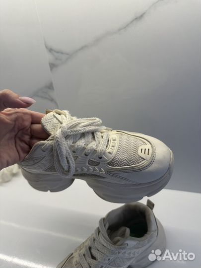 Кросовки женские