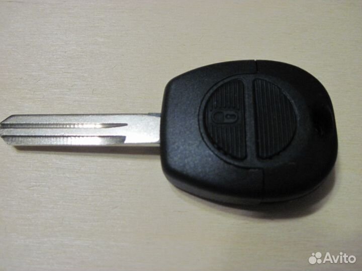 Nissan Micra, Almera, Primera чип ключ 2 кнопки