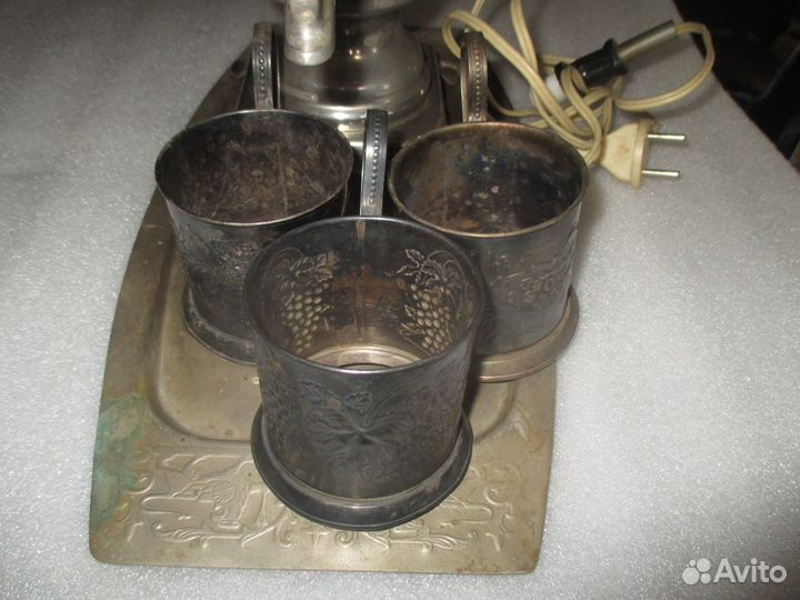 Самовар с подстаканниками