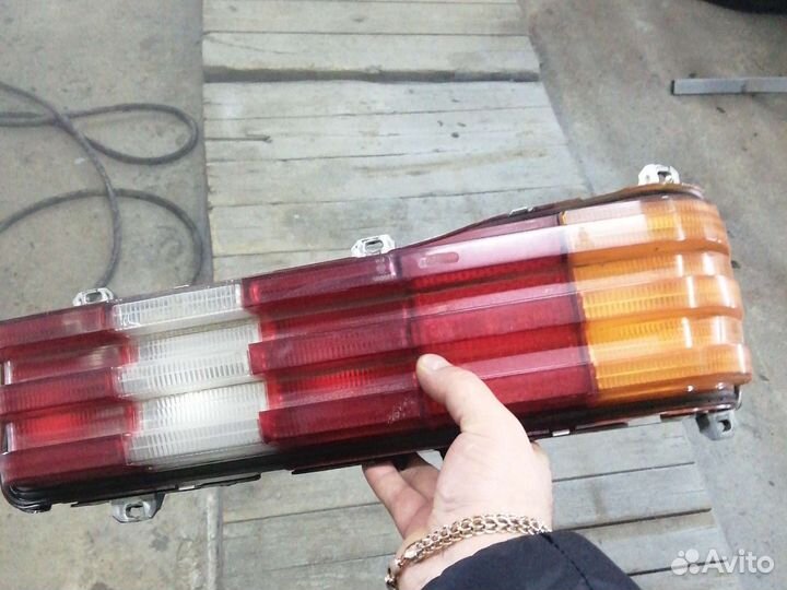 Задние фонари мерседес 123 правый