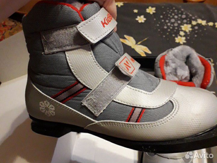 Лыжные ботинки