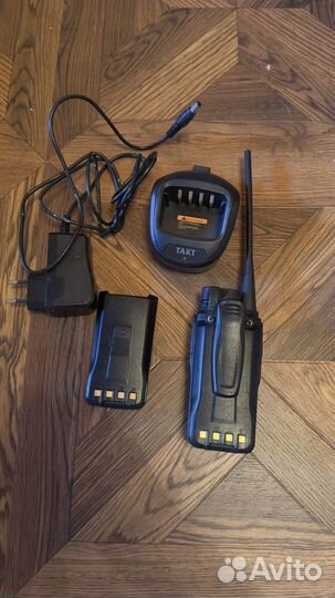 Радиостанция носимая Такт 301