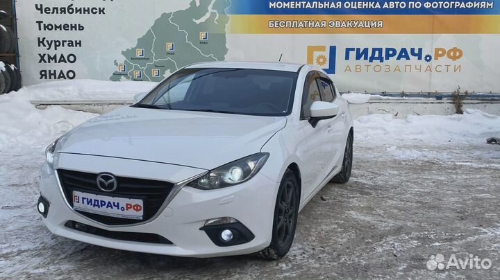 Накладка на решетку радиатора левая Mazda Mazda 3